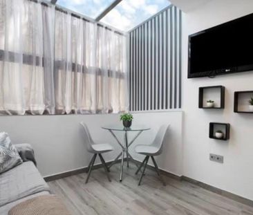 Apartamento de alquiler en Antonio Machado, Puerto Marina - Photo 1