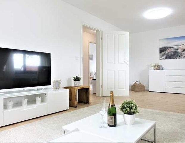 Wunderschön möblierte Wohnung große 3 Zimmer Küche Bad Expats aufgepasst - Foto 1