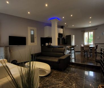 Location Appartement 4 pièces 77m² CANNES 06400 - Photo 1