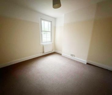 2 bedroom ground floor flat to rent - Photo 3