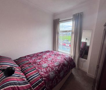 4 bedroom terraced house to rent - Photo 4