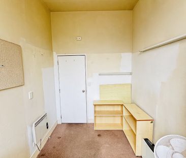 CITY CENTRE 3 BEDROOMS - Photo 3