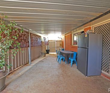 4 BEDROOM HOME - Photo 4