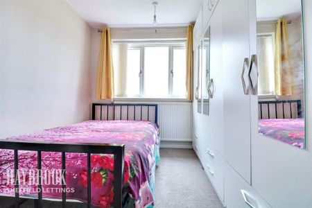 3 bedroom terraced house to rent - Photo 5