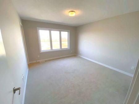 For Lease - 214 Conservancy Drive, Barrhaven, Ontario - Photo 5