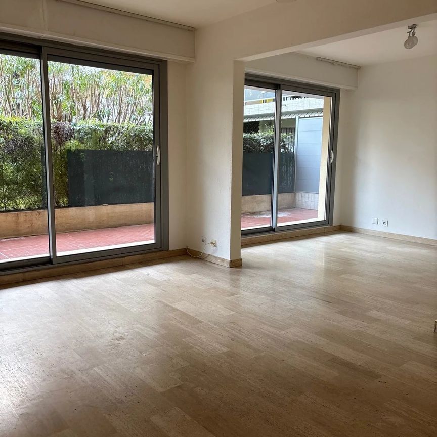 Location Appartement 3 pièces 64m² CANNES 06400 - Photo 1