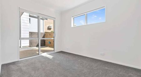 Modern 3-Bedroom Home for Rent in Manurewa - Photo 3