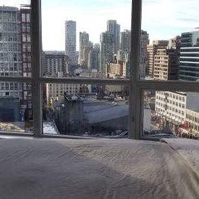 Bright furnished condo in Downtown available Oct 27th! Short term ok! - Photo 1