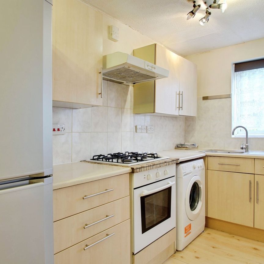 1 bed cluster house to rent in Albany Park, Slough, SL3 - Photo 1