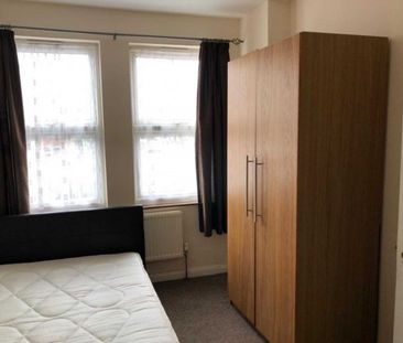 5 Bed - Pitcroft Avenue, Reading - Photo 1