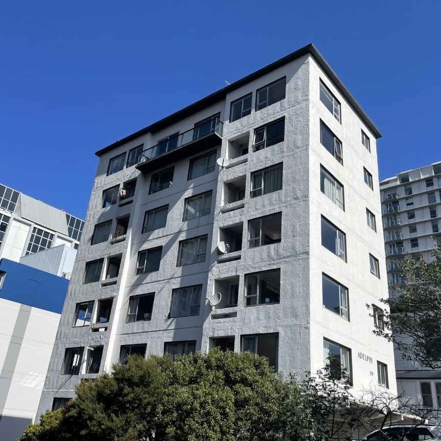 Prime Location Alert! - Photo 1