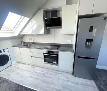 Fairmead Crescent, Edgware, HA8 - Photo 1