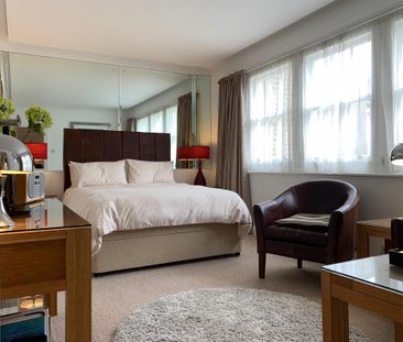 Studio to rent - Photo 2