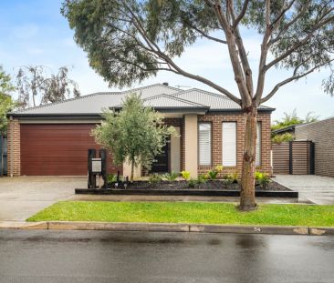 Contemporary Comfort with Versatile Living Spaces - Photo 3