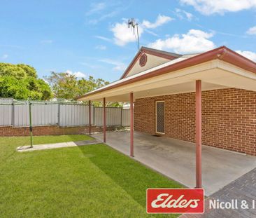 SPACIOUS 3 BEDROOM FREESTANDING VILLA! - Photo 6