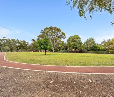 Charming Modern Living - Photo 3