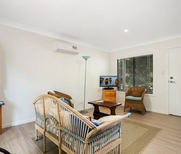 Fully Furnished Coastal Retreat in Pearl Beach - Photo 3