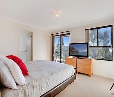 BEAUTIFULLY PRESENTED FAMILY HOME IN SOUGHT-AFTER WEST HOXTON - Photo 6