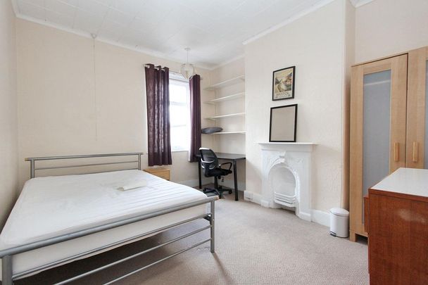 5 bedroom terraced house to rent - Photo 1