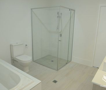 3 Bedroom Townhouse $500/week - Photo 1