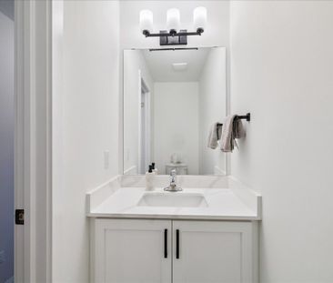 For Lease - 193 Lormont Boulevard, Hamilton, Ontario - Photo 3