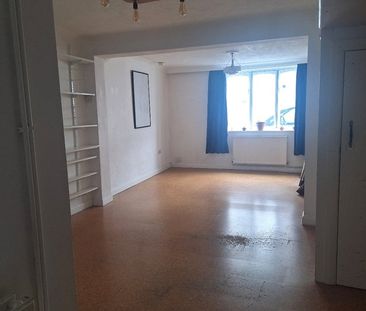 2 Bed Terraced House, Kemp Street, BN1 - Photo 3