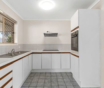 CONVENIENT FAMILY LIVING - Photo 6