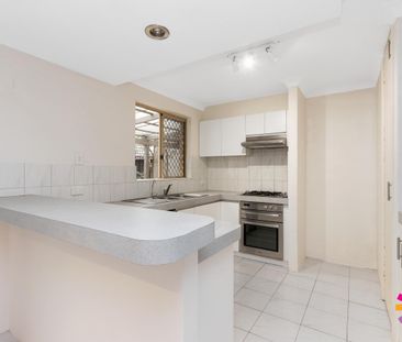 FANTASTIC 3 BEDROOM 2 BATHROOM TOWNHOUSE IN SOUTH PERTH! - Photo 1