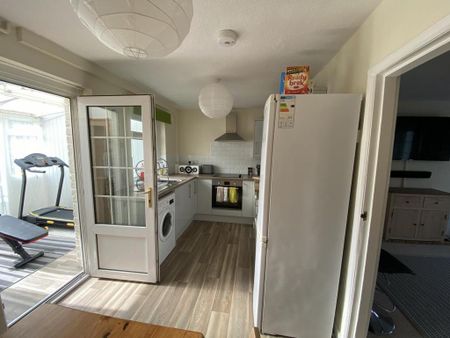 2 bedroom terraced house to rent - Photo 5