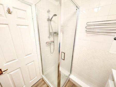 1 bedroom ground floor flat to rent - Photo 5