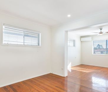 Ideal Family Home In Perfect Location - Photo 4