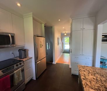 For Lease - 858 Riddell Avenue, McKellar Heights - Glabar Park and ... - Photo 2