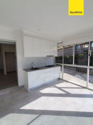 STAR QUALITY GRANNY FLAT! - Photo 1