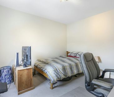 Semi-detached house to rent on - Photo 2
