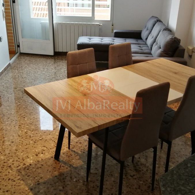 Apartamento de alquiler en Hospital - Photo 1