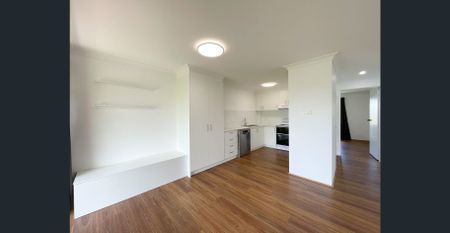 BRIGHT & VIBRANT UNIT WITH VIEWS - Photo 3