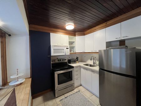 For Lease - 335 Palmerston Boulevard Unit# Coach house, Toronto, Ontario - Photo 2