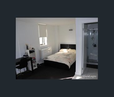 Studio Apartment - Photo 1