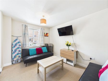 Spinnaker Close, Ripley, Derbyshire, DE5 - Photo 3