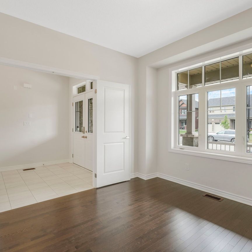 For Lease - 17 Oriole Crescent, Port Colborne, Ontario - Photo 1