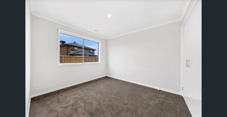 COSY, COMFORTABLE & CONVENIENT HOME!* - Photo 4