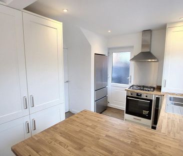 3 bedroom semi-detached house to rent - Photo 3