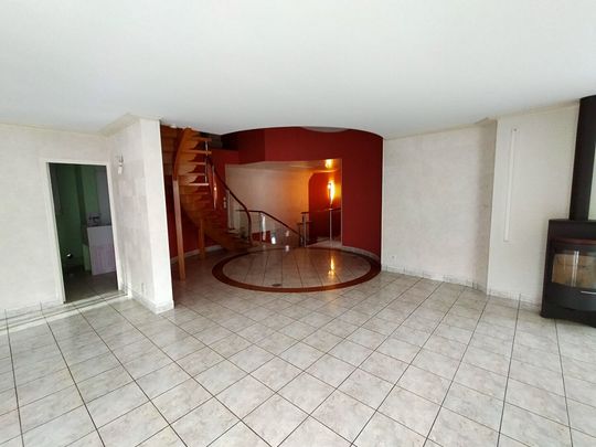 Appartement 7 pièces à Villaines-la-Juhel - Photo 1