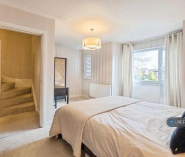 4 bedroom terraced house to rent - Photo 5