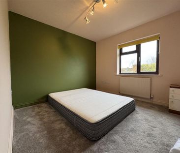 5 bedroom bungalow to rent - Photo 5