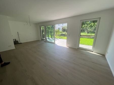 Erstbezug, Smart Home, 4 ZKB-Terrassen-ETW/ Garten in bevorzugter Wiesbadener Wo ... - Photo 4