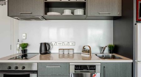 One Bedroom Apartment in Barclay Suites - Photo 3