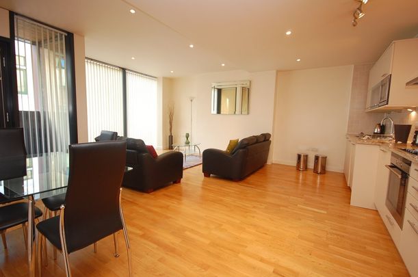 Flat to rent - 173 Bermondsey Street, London, SE1 - Photo 1