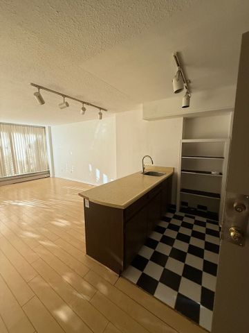 106-950 Drake St, Vancouver, BC V6Z 2B9, Canada - Photo 3