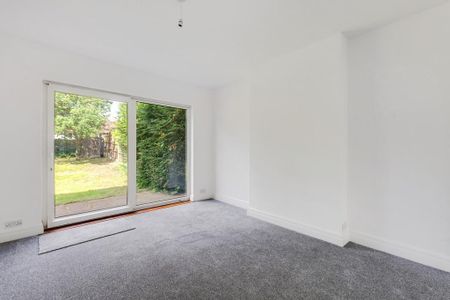 3 bedroom detached house to rent - Photo 4